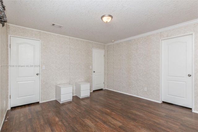 21661 NW 8th Ct, Pembroke Pines, FL 33029