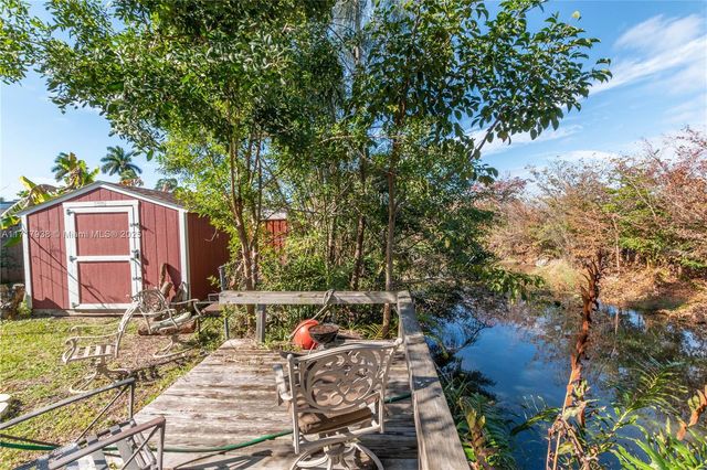 21661 NW 8th Ct, Pembroke Pines, FL 33029