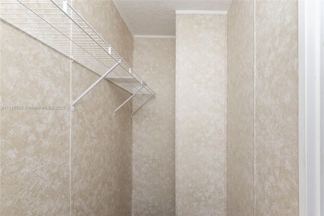 21661 NW 8th Ct, Pembroke Pines, FL 33029