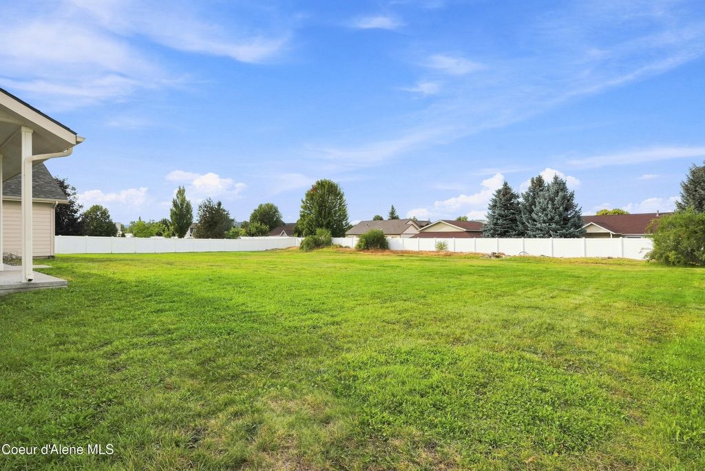 2835 N Howell RD, Post Falls, ID 83854 photo 3