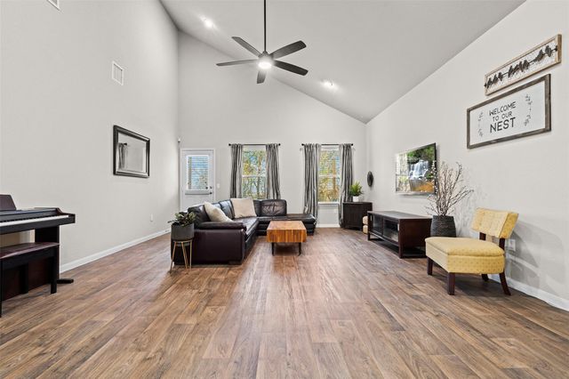 204 Armano Bayou WAY, Hutto, TX 78634