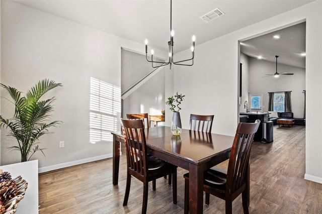204 Armano Bayou WAY, Hutto, TX 78634
