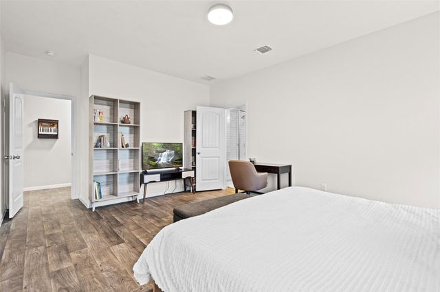 204 Armano Bayou WAY, Hutto, TX 78634
