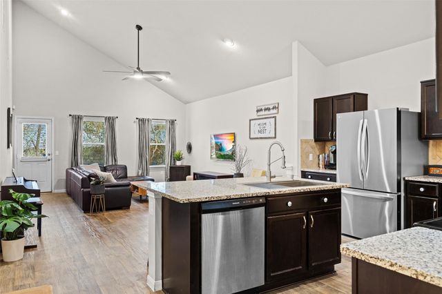 204 Armano Bayou WAY, Hutto, TX 78634