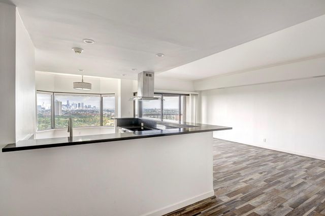 2001 Holcombe Boulevard 2304, Houston, TX 77030