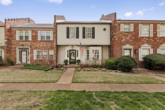 1834 HUNTERS CREEK DR, Germantown, TN 38138