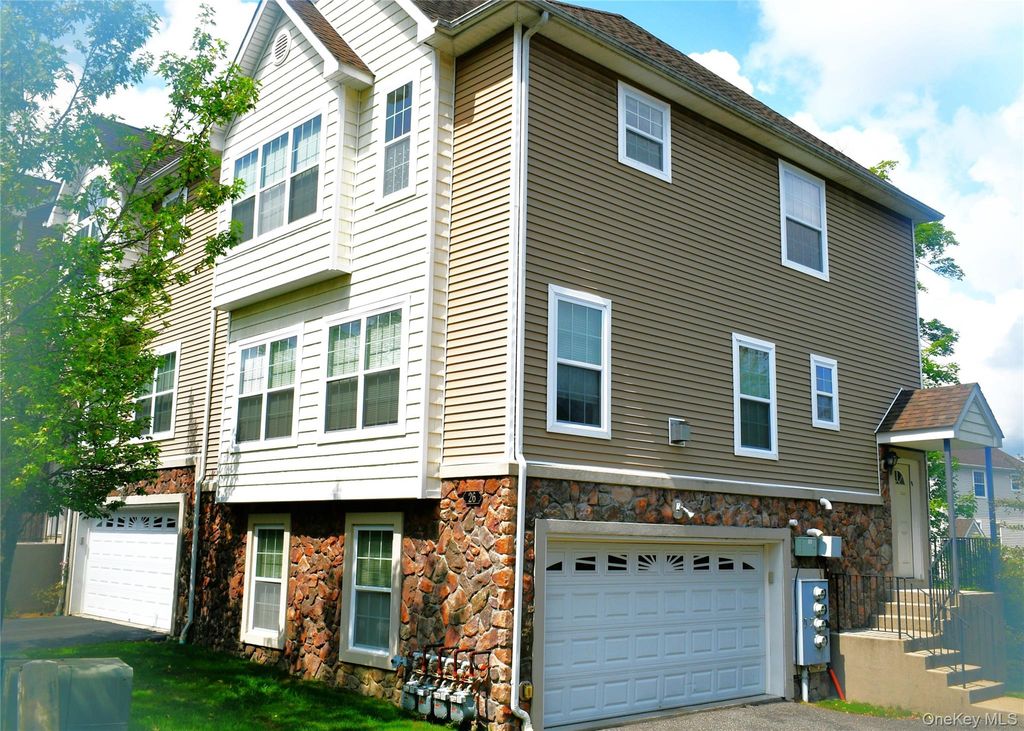 26 Silas Seaman Street 85, Monroe, NY 10950
