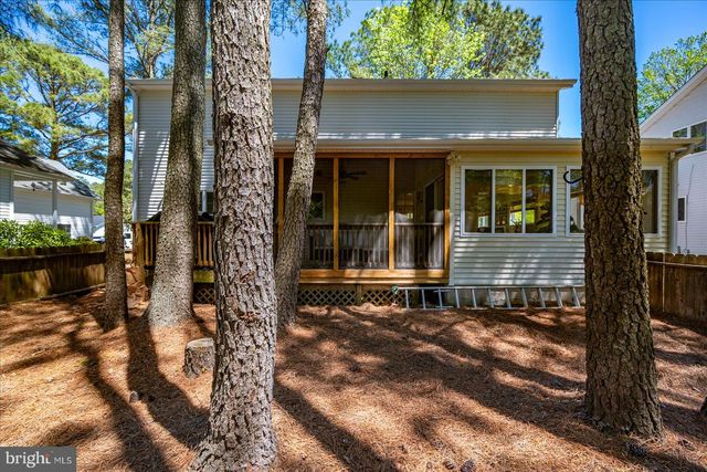 8 BRIDGEWATER RD, Ocean Pines, MD 21811