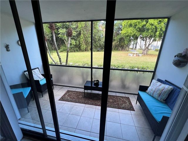 1009 Green Pine Boulevard G1, West Palm Beach, FL 33409
