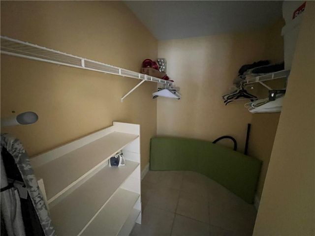 1009 Green Pine Boulevard G1, West Palm Beach, FL 33409