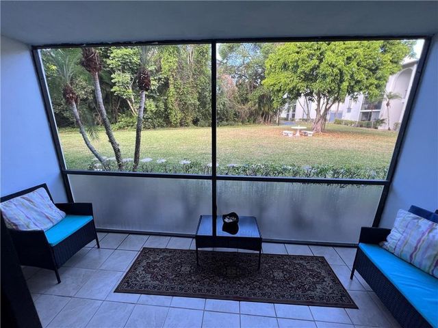 1009 Green Pine Boulevard G1, West Palm Beach, FL 33409