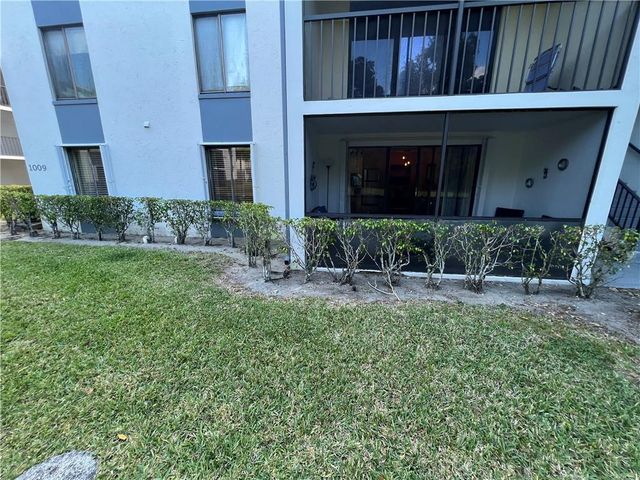 1009 Green Pine Boulevard G1, West Palm Beach, FL 33409
