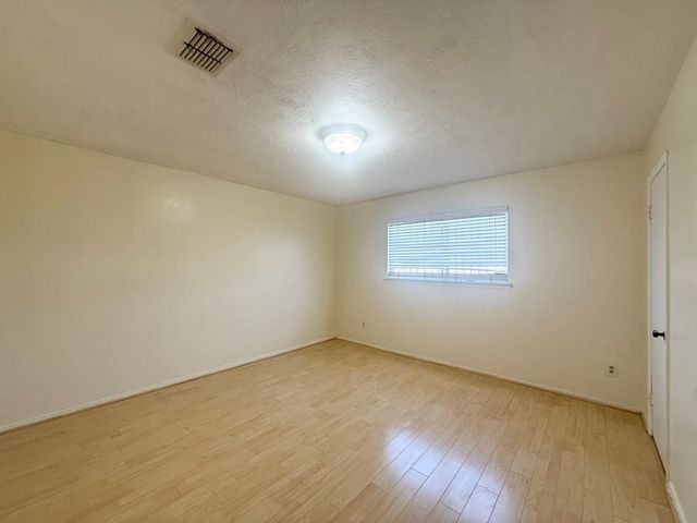 11451 Beechnut St, Houston, TX 77072