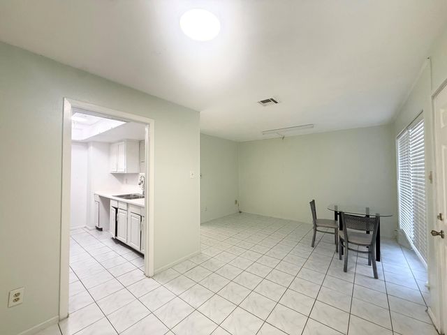 11451 Beechnut St, Houston, TX 77072