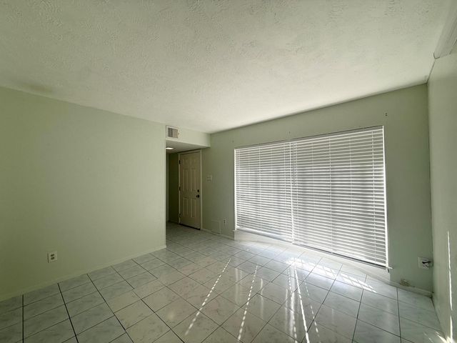 11451 Beechnut St, Houston, TX 77072
