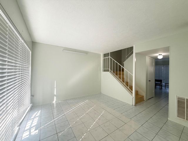 11451 Beechnut St, Houston, TX 77072