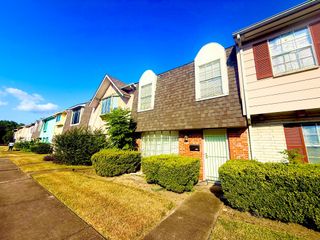 11451 Beechnut St, Houston, TX 77072