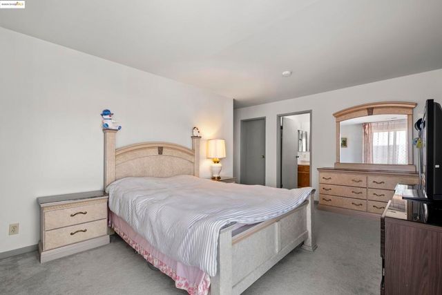 1050 Kains Ave. 3, Albany, CA 94706