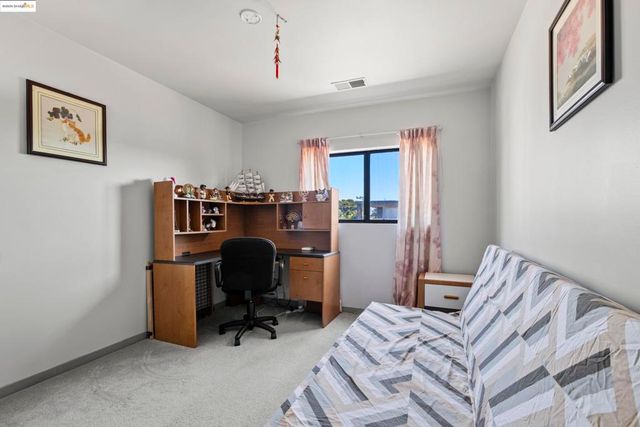 1050 Kains Ave. 3, Albany, CA 94706