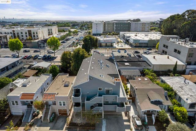 1050 Kains Ave. 3, Albany, CA 94706