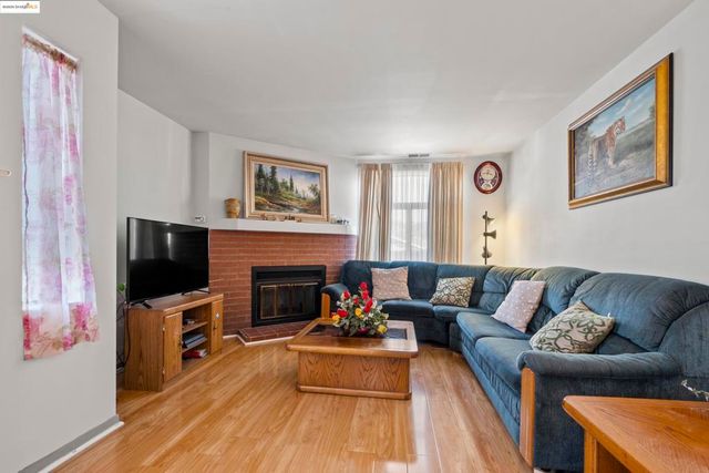 1050 Kains Ave. 3, Albany, CA 94706