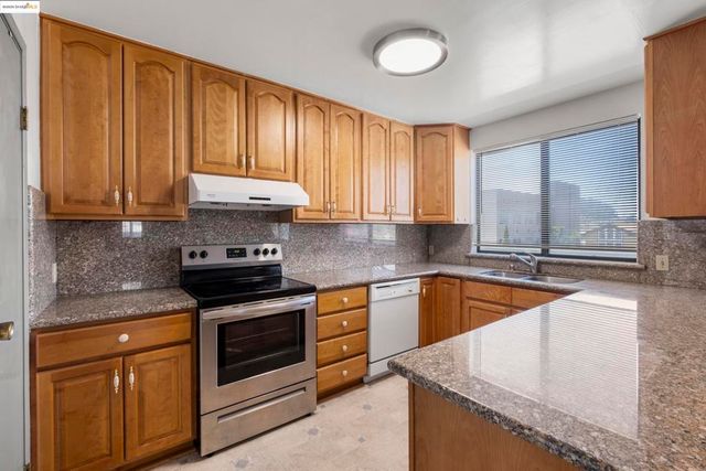 1050 Kains Ave. 3, Albany, CA 94706