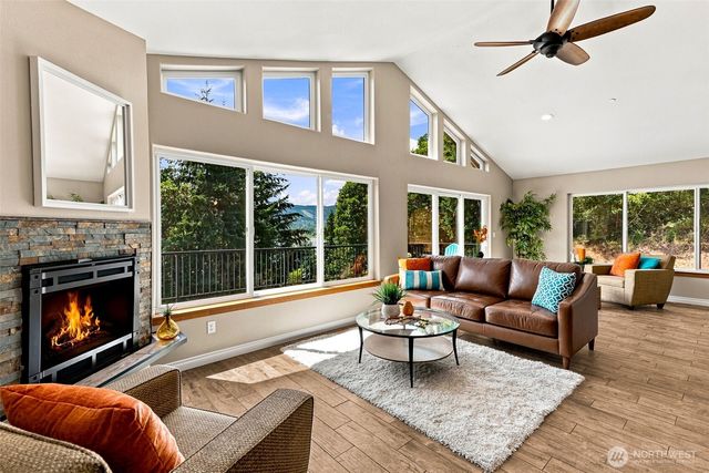 2040 Summit Lake Shore Road NW, Olympia, WA 98502