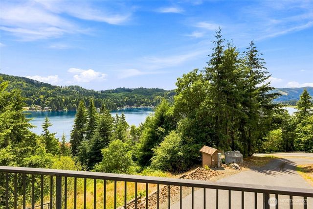 2040 Summit Lake Shore Road NW, Olympia, WA 98502