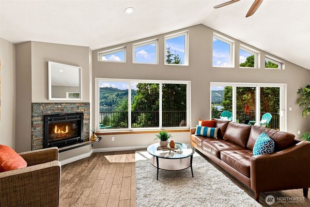 2040 Summit Lake Shore Road NW, Olympia, WA 98502