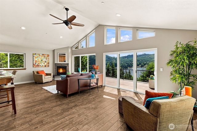 2040 Summit Lake Shore Road NW, Olympia, WA 98502