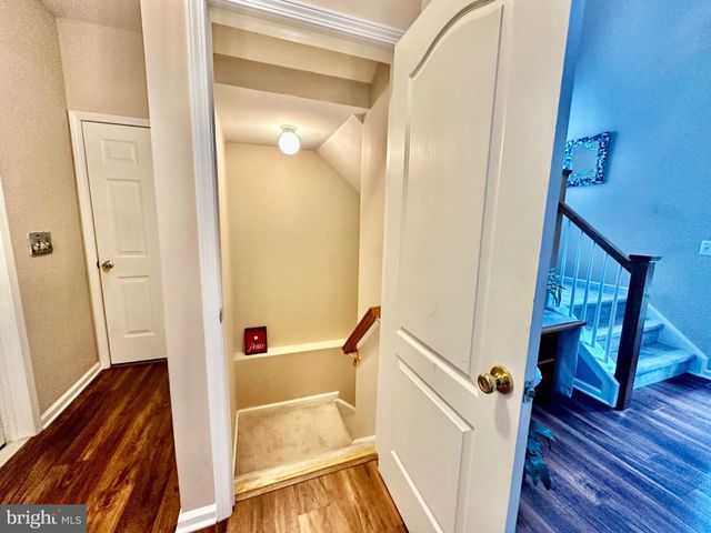 281 HAWTHORNE LN, Barnegat, NJ 08005