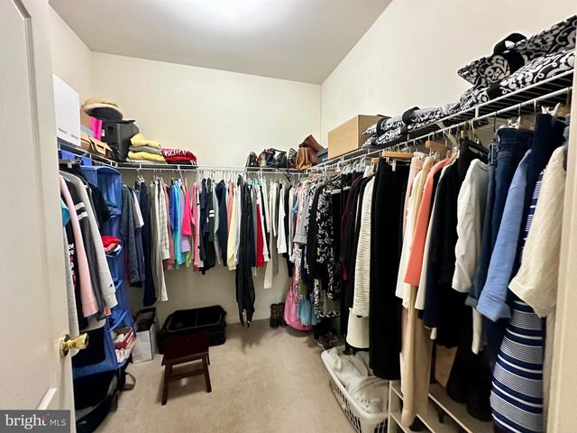 281 HAWTHORNE LN, Barnegat, NJ 08005