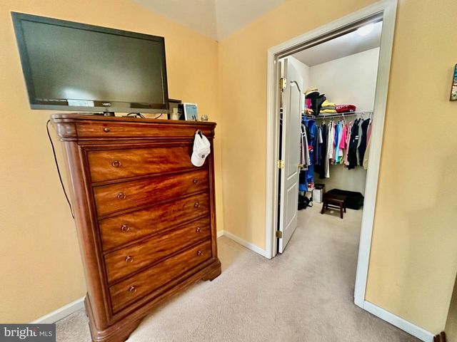 281 HAWTHORNE LN, Barnegat, NJ 08005