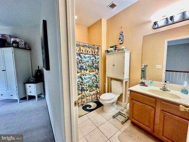 281 HAWTHORNE LN, Barnegat, NJ 08005