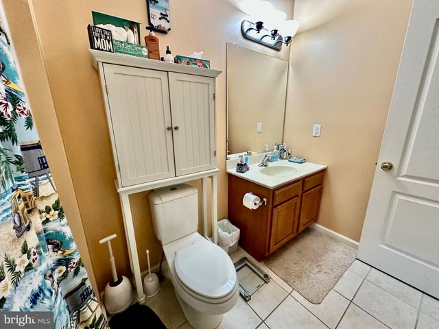 281 HAWTHORNE LN, Barnegat, NJ 08005