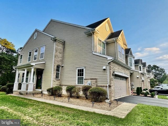 281 HAWTHORNE LN, Barnegat, NJ 08005