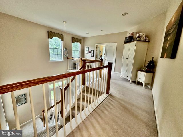 281 HAWTHORNE LN, Barnegat, NJ 08005