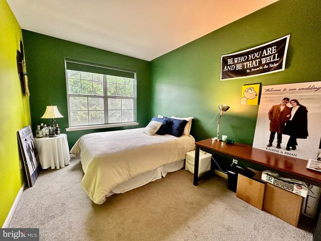 281 HAWTHORNE LN, Barnegat, NJ 08005