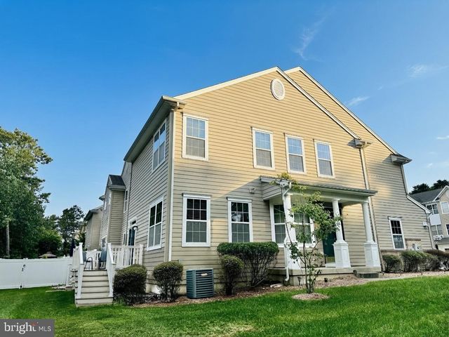 281 HAWTHORNE LN, Barnegat, NJ 08005