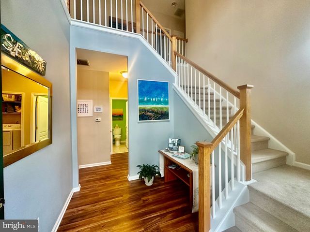 281 HAWTHORNE LN, Barnegat, NJ 08005
