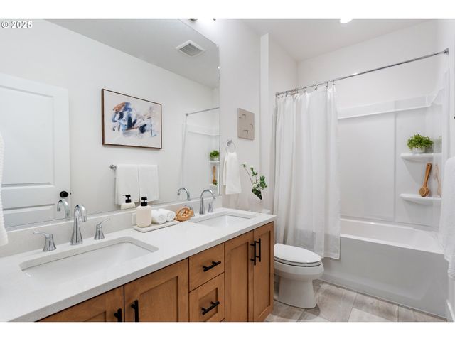 16483 Nw Blaire Ln L 117, Portland, OR 97229