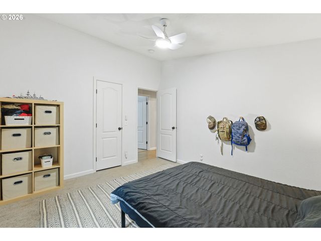 7300 Ne 410TH St, La Center, WA 98629