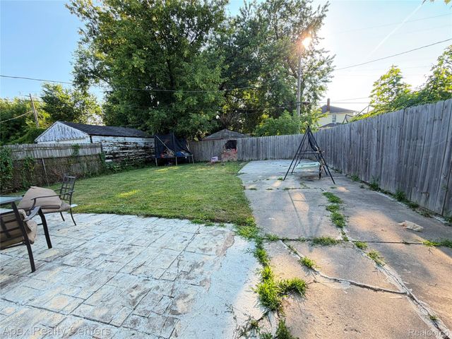 8113 Terry Street, Detroit, MI 48228