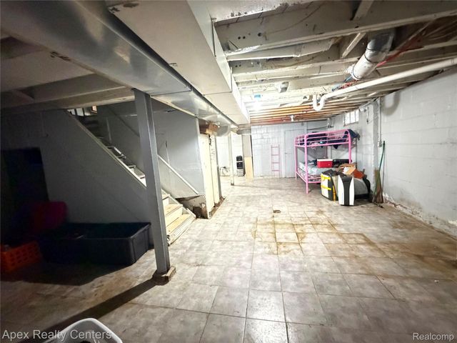 8113 Terry Street, Detroit, MI 48228