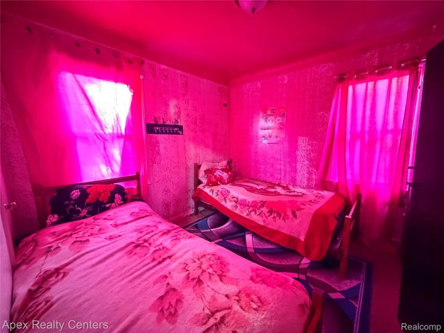 8113 Terry Street, Detroit, MI 48228