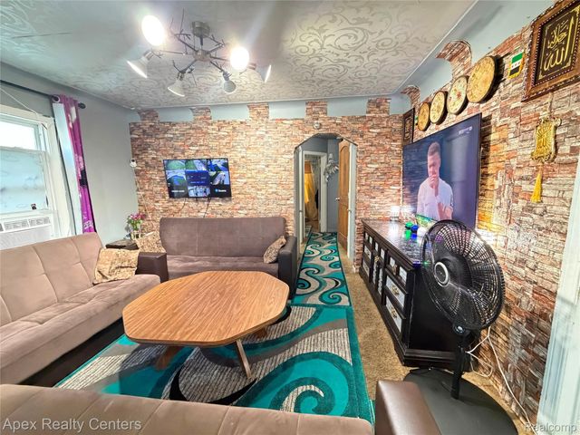 8113 Terry Street, Detroit, MI 48228