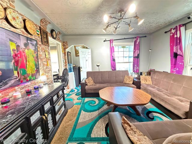 8113 Terry Street, Detroit, MI 48228