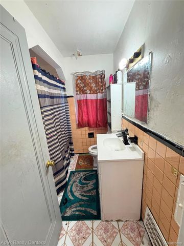 8113 Terry Street, Detroit, MI 48228