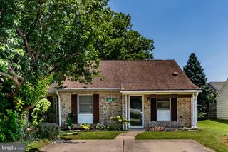 858 RUSTIC HILL DRIVE, Chambersburg, PA 17201
