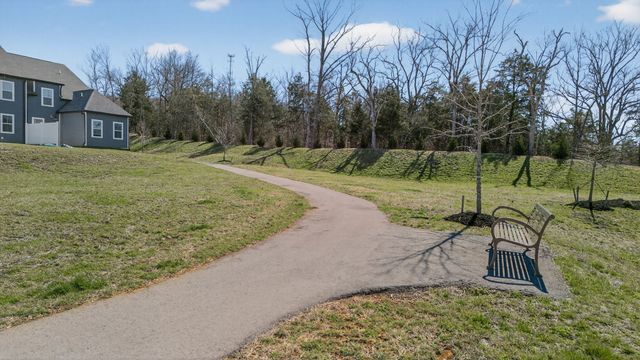 321 Panther Dr, Murfreesboro, TN 37127